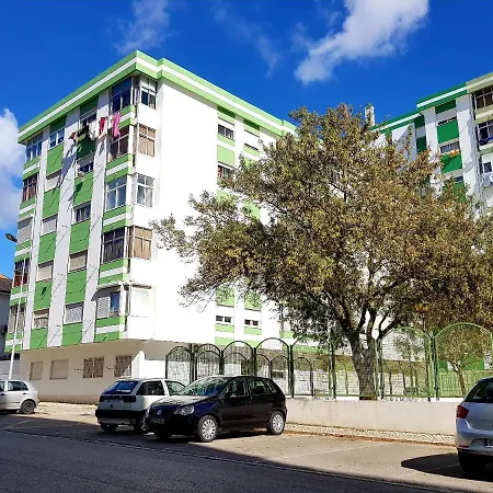 アパート T2 - Terraco A 10mts De Lisboa